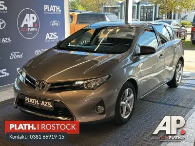 Gebraucht Toyota Auris Edition 99 PS (72 kW) 2013 Beige Limousine