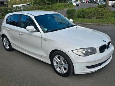 Usata BMW 116 122 CV (89 kW) 2010 Bianco Utilitaria