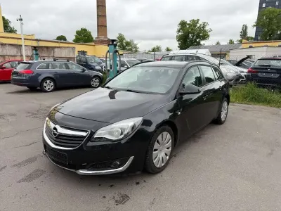 Gebraucht Opel Insignia 140 PS (102 kW) 2015 Schwarz Kombi