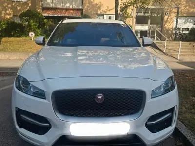 Gebraucht Jaguar F-Pace R-Sport 241 PS (177 kW) 2017 Weiß SUV