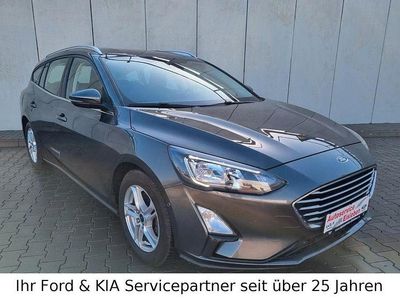 Gebraucht Ford Focus Cool & Connect 125 PS (91 kW) 2021 Grau Limousine