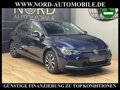 Gebraucht VW Golf VIII Active 150 PS (110 kW) 2022 Atlantic blue metallic Limousine