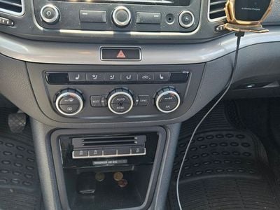 Gebraucht VW Sharan Highline 140 PS (102 kW) 2014 Silber Van / Kleinbus