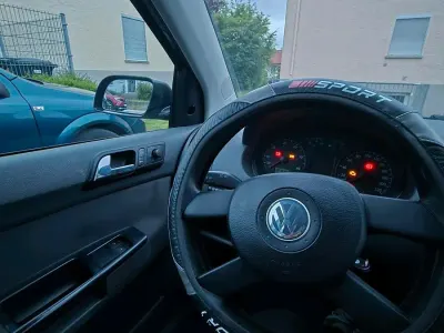 Używany VW Polo 61 KM (44 kW) 2003 Niebieski Hatchback