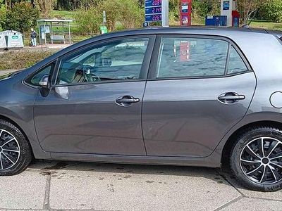 Gebraucht Toyota Auris 97 PS (71 kW) 2012 Schwarz Limousine