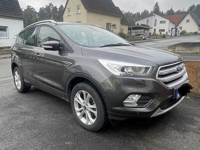 Gebraucht Ford Kuga 150 PS (110 kW) 2020 Grau SUV