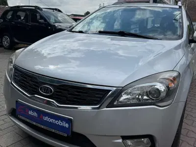 Gebraucht Kia Ceed GT Vision 90 PS (66 kW) 2010 Silber Kombi