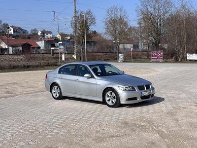 Gebraucht BMW 325 Sport Line 218 PS (160 kW) 2005 Silber Limousine