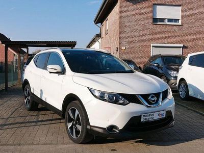 Gebraucht Nissan Qashqai N-Connecta 116 PS (85 kW) 2016 Weiß SUV