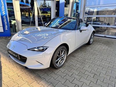 Neu Mazda MX5 Exclusive-Line 132 PS (97 kW) 2025 Grau Cabrio