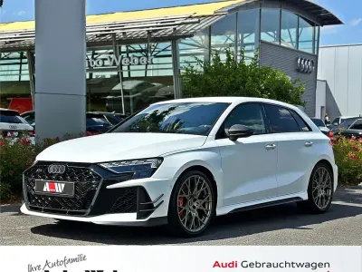 Neu Audi RS3 Sportback Competition 400 PS (294 kW) 2026 Weiß Kleinwagen