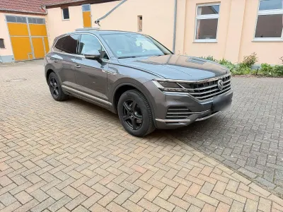 Gebraucht VW Touareg Elegance 286 PS (210 kW) 2019 Grau SUV