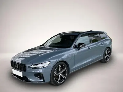 Gebraucht Volvo V60 Plus 455 PS (334 kW) 2024 Manufacturer Kombi