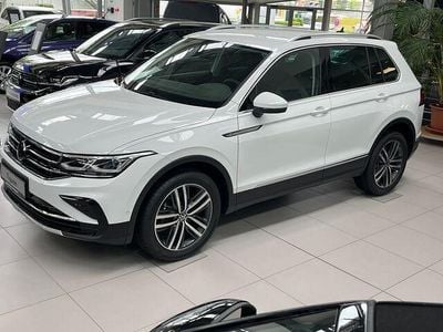 Gebraucht VW Tiguan Elegance 150 PS (110 kW) 2024 Pure white SUV