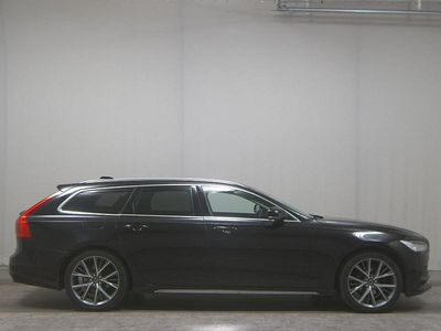 Schwarz Gebraucht 2020 Volvo V90 Momentum Kombi | 16.950 € (Fairer Preis)