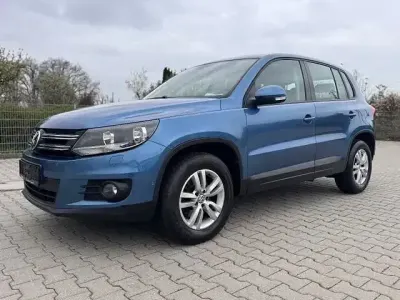 Gebraucht VW Tiguan Trendline 140 PS (102 kW) 2015 Blau SUV