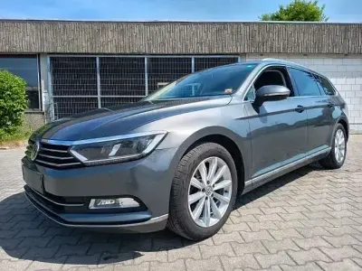 Gebraucht VW Passat Highline 150 PS (110 kW) 2015 Indiumgrau Kombi