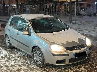 Silber Gebraucht 2005 VW Golf V Kleinwagen | 1.450 € (Guter Preis)
