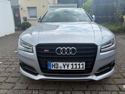 Audi S8 plus