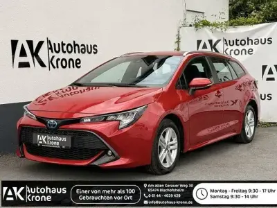 Gebraucht Toyota Corolla Business Edition 184 PS (135 kW) 2022 Rot Limousine