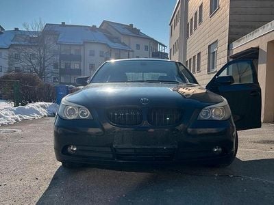 Schwarz Gebraucht 2004 BMW 520 Limousine | 3.250 € (Etwas zu teuer)