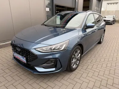 Gebraucht Ford Focus ST-Line X 125 PS (91 kW) 2023 Chromablau metallic Kombi