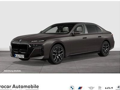 Usata BMW 740 Executive 299 CV (219 kW) 2025 Grigio Berlina