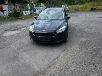 Gebraucht Ford Focus 100 PS (73 kW) 2015 Blau Kombi