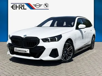 Gebraucht BMW 550e M Sport 489 PS (359 kW) 2026 Weiß Kombi