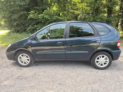 Gebraucht Renault Scénic 107 PS (78 kW) 2002 Grün Van / Kleinbus