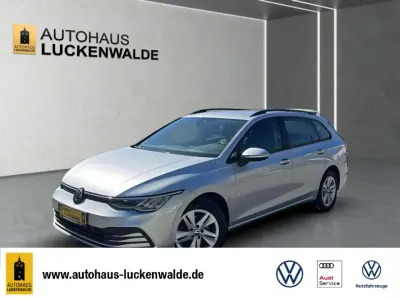 Second-hand VW Golf VIII Life 116 CP (85 kW) 2022 Argintiu Break