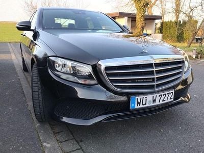 Gebraucht Mercedes E220 194 PS (142 kW) 2017 Schwarz Limousine