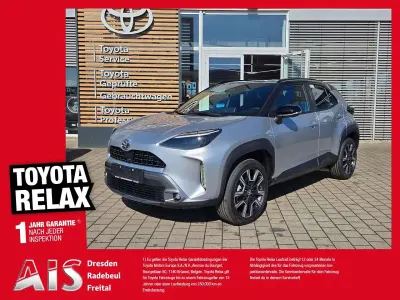 Neu Toyota Yaris Cross Plus 131 PS (96 kW) 2026 Shimmering silver SUV