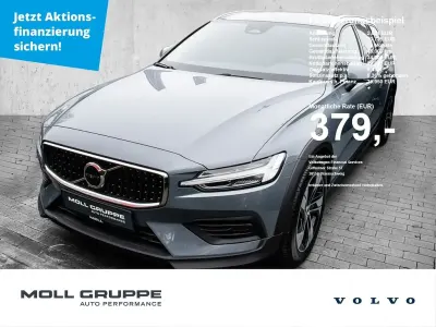 Gebraucht Volvo V60 CC Plus 197 PS (144 kW) 2023 Thunder grey / metallic Kombi