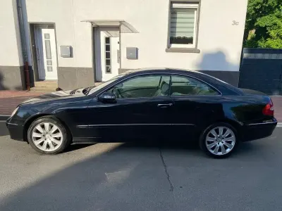 Gebraucht Mercedes CLK280 Elegance 231 PS (169 kW) 2005 Schwarz Coupé