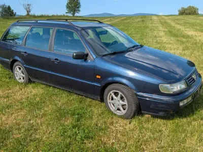 Gebraucht VW Passat 101 PS (74 kW) 1996 Blau Kombi
