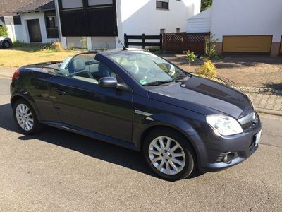 Grau metallic Gebraucht 2009 Opel Tigra Cabrio | 5.499 €
