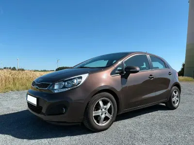 Gebraucht Kia Rio Spirit 109 PS (80 kW) 2012 Braun Limousine