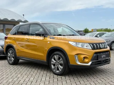 Gebraucht Suzuki Vitara 111 PS (81 kW) 2019 Gelb SUV