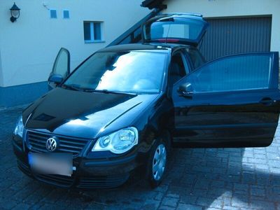 gebraucht VW Polo 1.2 Trendline schwarz metallic gepflegt