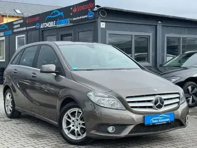 Gebraucht Mercedes B200 156 PS (114 kW) 2014 Grau Kleinwagen