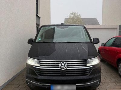 Gebraucht VW Multivan Generation Six 150 PS (110 kW) 2022 Schwarz Van