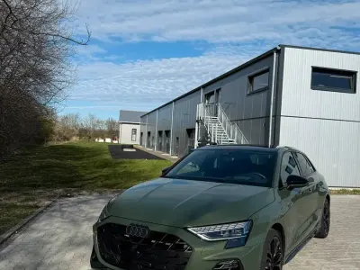 Gebraucht Audi S3 Sportback Ambiente 333 PS (244 kW) 2025 Grün Kleinwagen