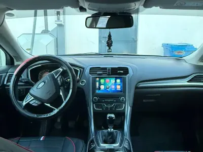 Gebraucht Ford Mondeo 160 PS (117 kW) 2016 Weiß Limousine