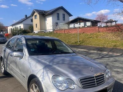 Gebraucht Mercedes C180 143 PS (105 kW) 2004 Silber Limousine