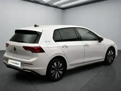 Gebraucht VW Golf VIII 150 PS (110 kW) 2025 Weiss Limousine