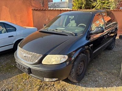 Używany Chrysler Grand Voyager Limited 174 KM (127 kW) 2004 Czarny Minivan