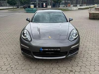 Gebraucht Porsche Panamera 300 PS (220 kW) 2014 Grau Kleinwagen