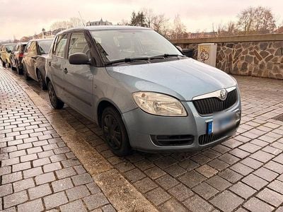 Gebraucht Skoda Fabia 60 PS (44 kW) 2009 Blau Kleinwagen