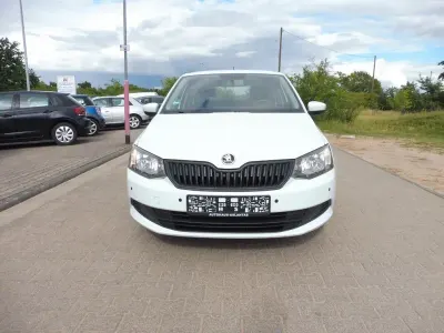 Gebraucht Skoda Fabia Active 90 PS (66 kW) 2015 Weiß Kombi